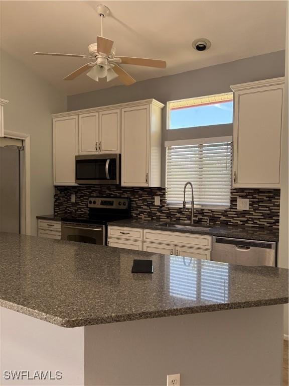 5560 Longleaf Dr, North Fort Myers, FL 33917 - photo 16