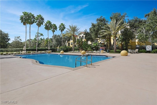 11541 Villa Grand Unit 817, Fort Myers, FL 33913 - pool with a patio area