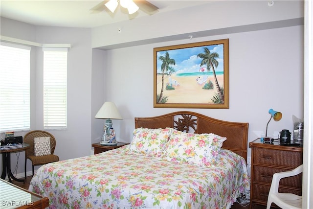 bedroom featuring ceiling fan