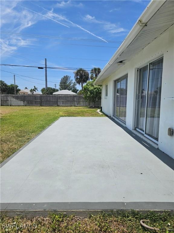 view of patio featuring a fenced backyard