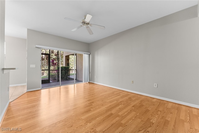 7940 Preserve Cir Unit 914, Naples, FL 34119 - unfurnished room featuring light wood-style flooring, ceiling fan, and baseboards