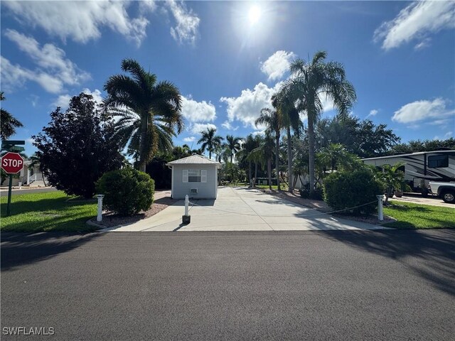 5990 Maplewood Ct, Fort Myers, FL 33905 - photo 2