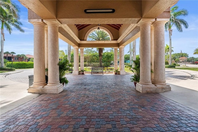 6660 Huntington Lakes Cir Unit 204, Naples, FL 34119 - view of patio / terrace