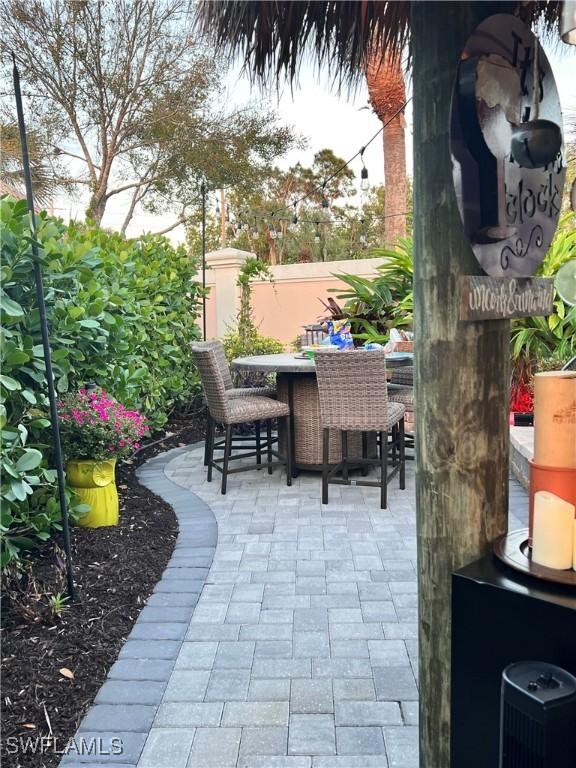 13575 Snook Cir, Naples, FL 34114