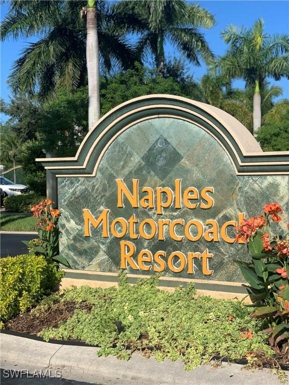 13575 Snook Cir, Naples, FL 34114