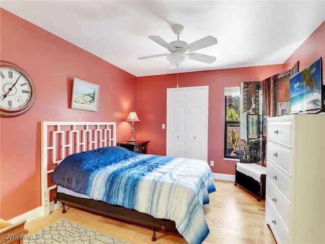 28796 Hunters Ct, Bonita Springs, FL 34135 - bedroom featuring baseboards, ceiling fan, light wood finished floors, and a closet