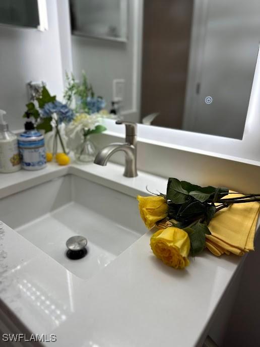 room details featuring a sink