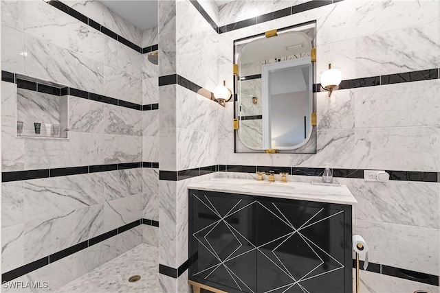 4931 Bonita Bay Blvd Unit 601, Bonita Springs, FL 34134 - bathroom featuring a tile shower and vanity