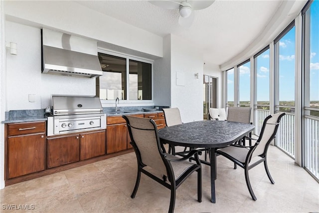 4931 Bonita Bay Blvd Unit 601, Bonita Springs, FL 34134 - sunroom / solarium featuring a sink