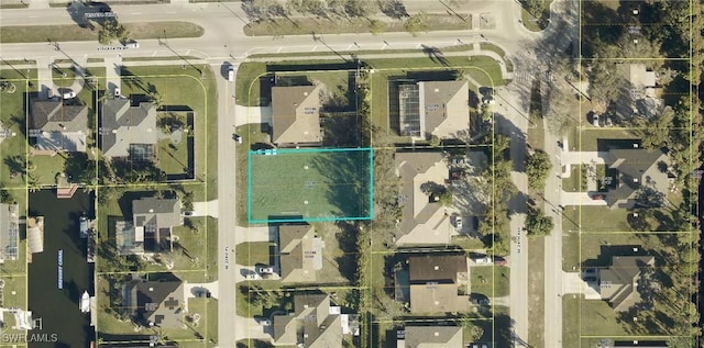 907 SE 23rd Pl, Cape Coral, FL 33990 - photo 2
