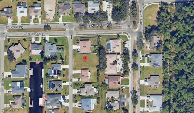 907 SE 23rd Pl, Cape Coral, FL 33990 - photo 4