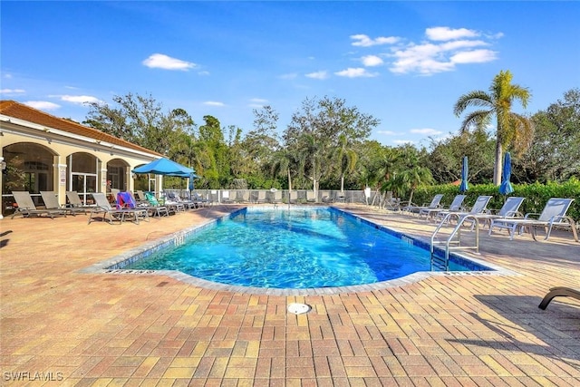 4500 Botanical Place Cir Unit 301, Naples, FL 34112 - pool with a patio and fence