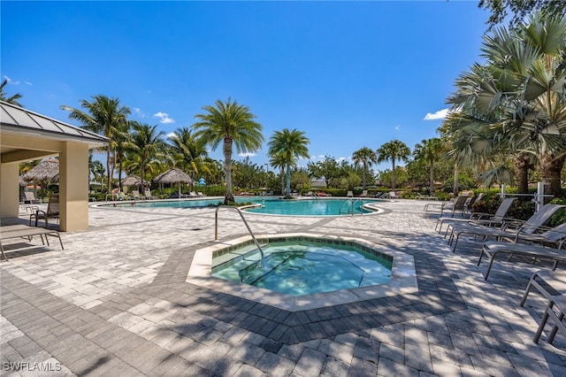 2094 Satsuma Ln, Naples, FL 34120 - community pool with a community hot tub, a patio area, and a gazebo
