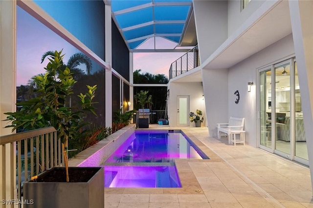 724 Plantation Ct, Marco Island, FL 34145 - outdoor pool with an in-ground hot tub and a patio area