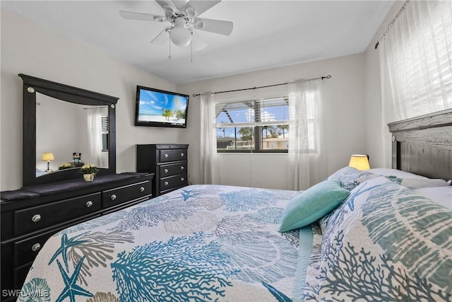 bedroom featuring ceiling fan