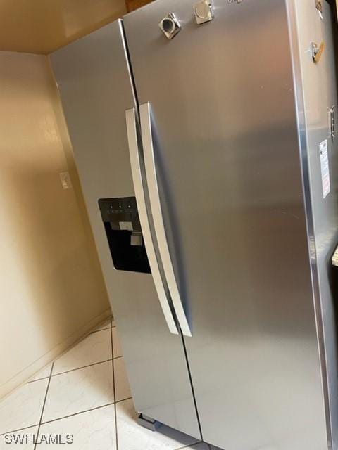 303 Georgia Ave, Fort Myers, FL 33905 - details featuring stainless steel fridge