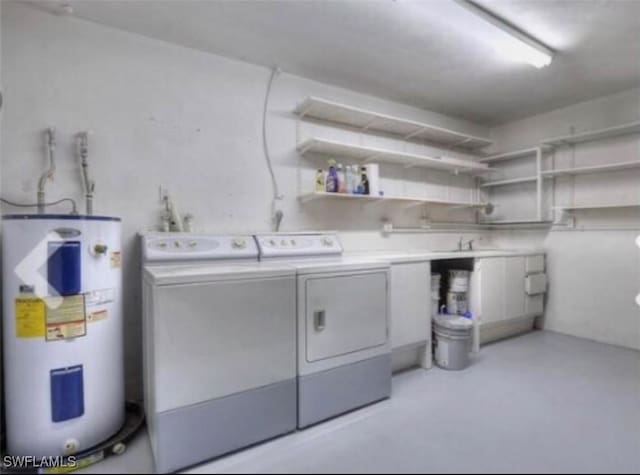 303 Georgia Ave, Fort Myers, FL 33905 - washroom featuring electric water heater, laundry area, and independent washer and dryer