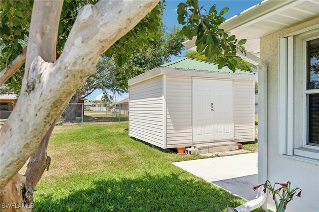 914 SW 3rd Ave, Cape Coral, FL 33991 - view of yard with a shed and an outdoor structure