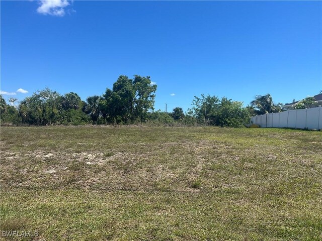 2102 NE 26th St, Cape Coral, FL 33909