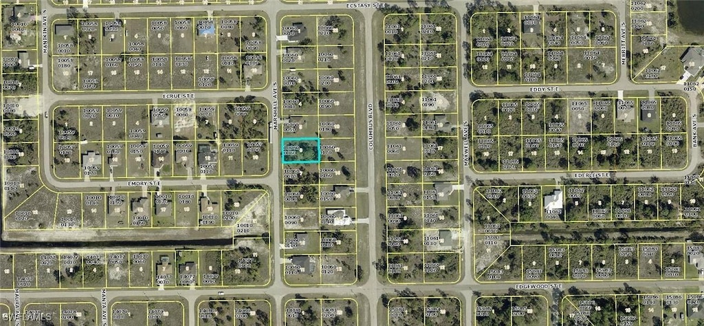 1025 Marshall Ave E, Lehigh Acres, FL 33974