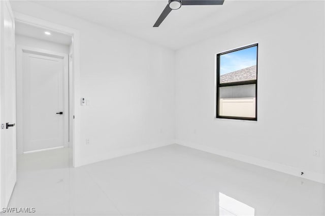 845 SW 15th Ter, Cape Coral, FL 33991 - unfurnished room with baseboards, recessed lighting, and ceiling fan