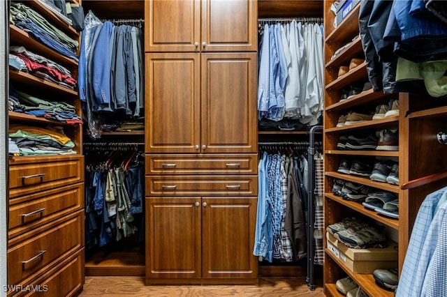 3412 Atlantic Cir, Naples, FL 34119 - view of spacious closet