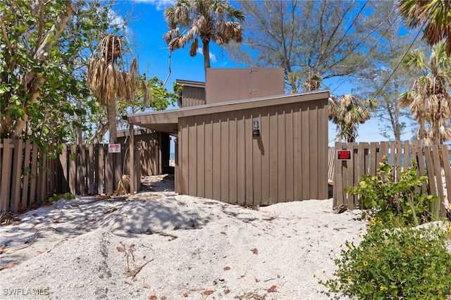 3203 Casey Key Rd, Nokomis, FL 34275 - exterior space featuring fence