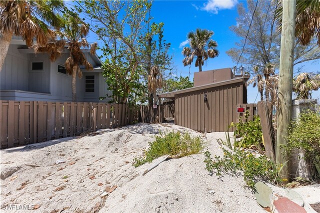 3203 Casey Key Rd, Nokomis, FL 34275 - view of yard with fence