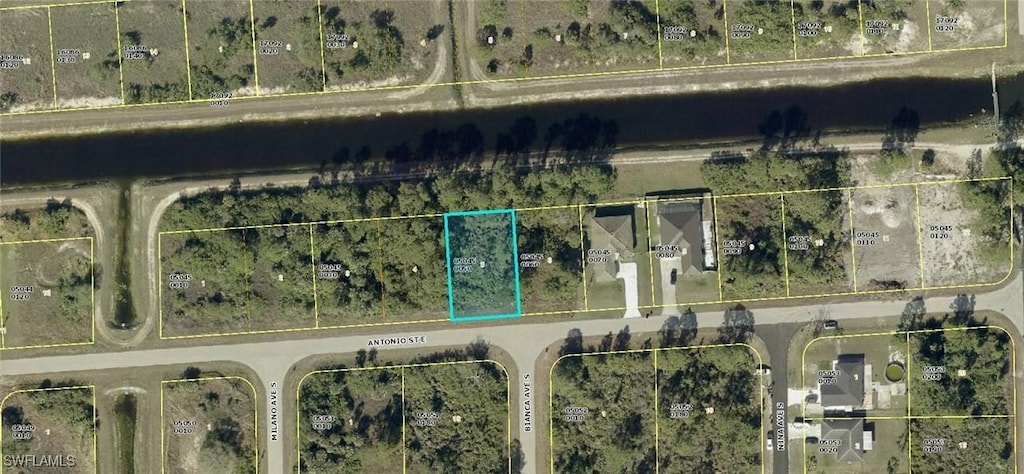 1235 Antonio St E, Lehigh Acres, FL 33974