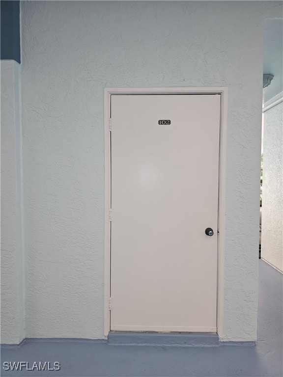 6025 Chardonnay Ln Unit 102, Naples, FL 34119 - detailed view of a textured wall