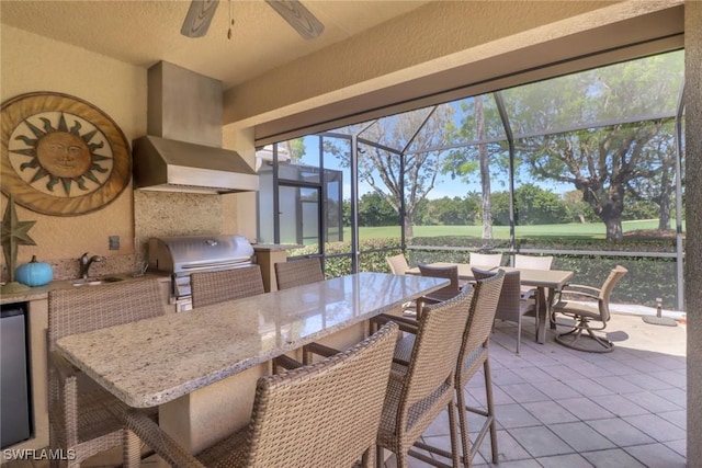 28404 Via Odanti Dr, Bonita Springs, FL 34135 - sunroom featuring a sink