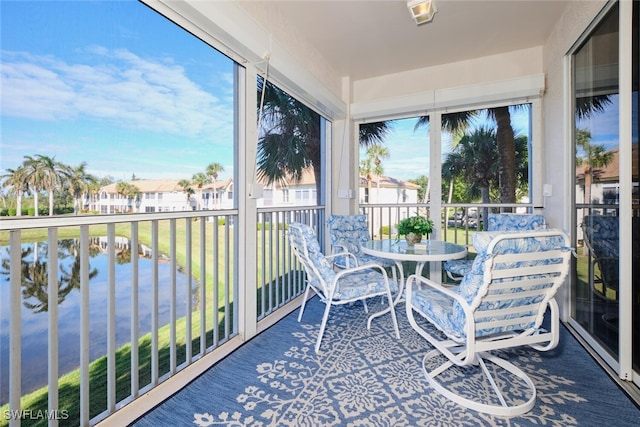 view of sunroom / solarium