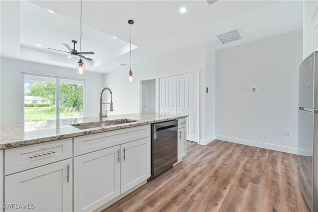 2174 Highland Ave, Fort Myers, FL 33916 - kitchen with appliances with stainless steel finishes, a sink, a ceiling fan, white cabinets, and recessed lighting