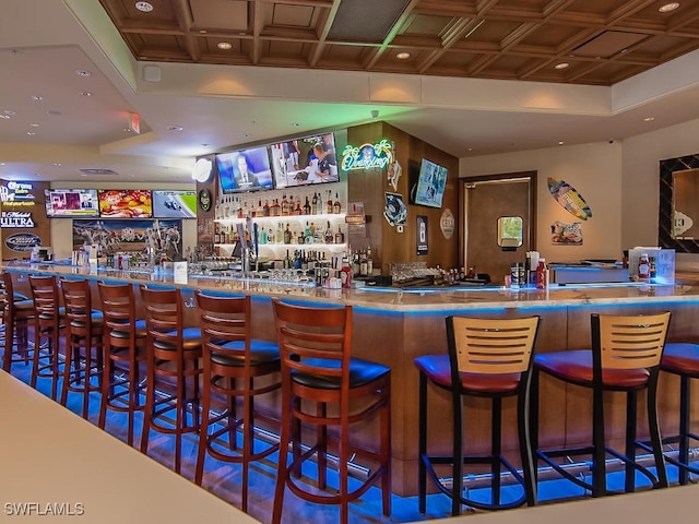 28902 Vermillion Ln, Bonita Springs, FL 34135 - indoor wet bar featuring recessed lighting