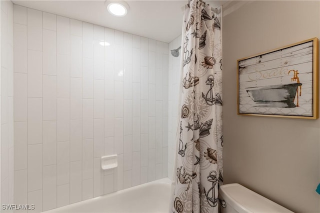 full bath with shower / bath combo and toilet