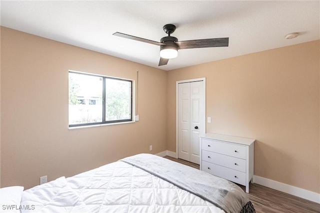 919 SE 16th St, Cape Coral, FL 33990 - bedroom featuring baseboards, wood finished floors, and ceiling fan