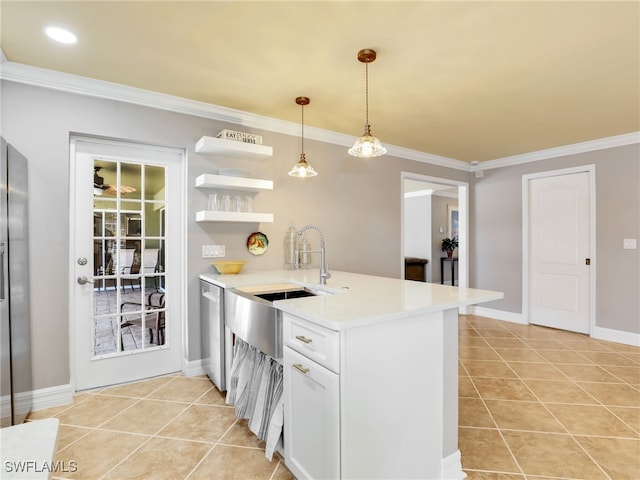 11526 Forest Mere Dr, Bonita Springs, FL 34135 - kitchen featuring a sink, a peninsula, dishwasher, crown molding, and light tile patterned floors