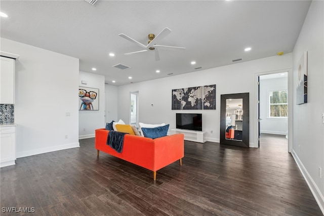 8605 Inwood Dr, Hudson, FL 34667 - living area featuring a ceiling fan, dark wood-style floors, and recessed lighting