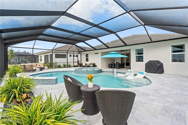 28140 Captiva Shell Loop, Bonita Springs, FL 34135 - view of swimming pool with a pool with connected hot tub, ceiling fan, a patio, and outdoor lounge area