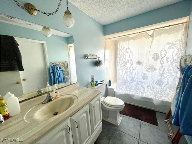 bathroom with toilet, shower / bath combo with shower curtain, a textured ceiling, tile patterned flooring, and vanity