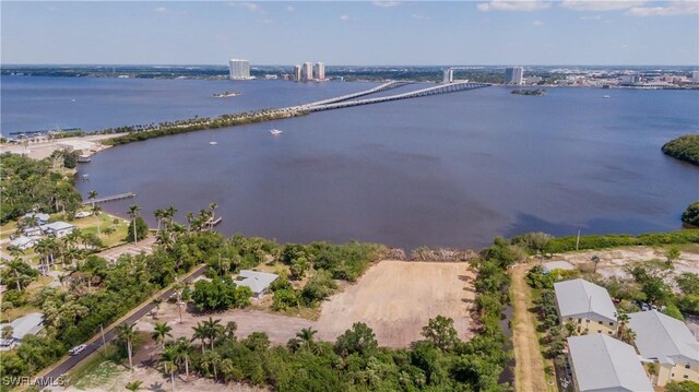 1059 River Rd, North Fort Myers, FL 33903