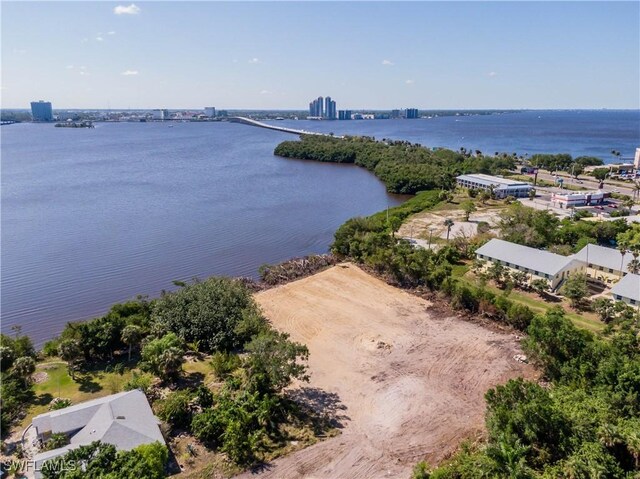 1059 River Rd, North Fort Myers, FL 33903