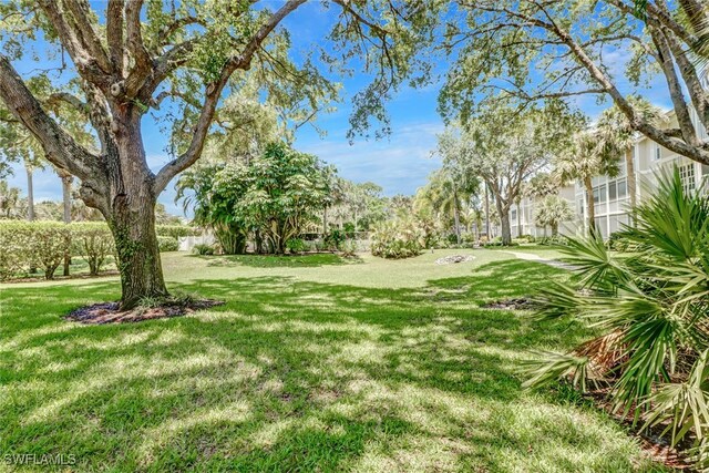 512 Sugar Pine Ln Unit 512, Naples, FL 34108 - view of yard