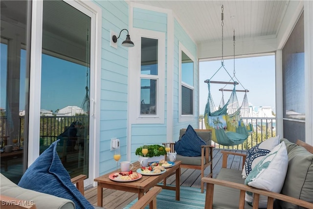 balcony featuring covered porch