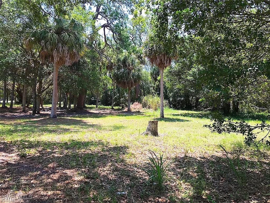 2742 2nd St, Fort Myers, FL 33916