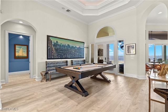 15411 Catalpa Cove Ln, Fort Myers, FL 33908 - playroom with crown molding, visible vents, light wood-style flooring, and pool table
