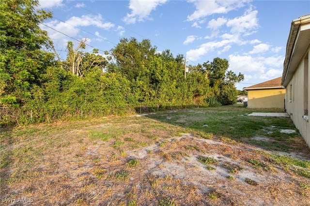 2414 Parkview Dr, Fort Myers, FL 33905 - view of yard