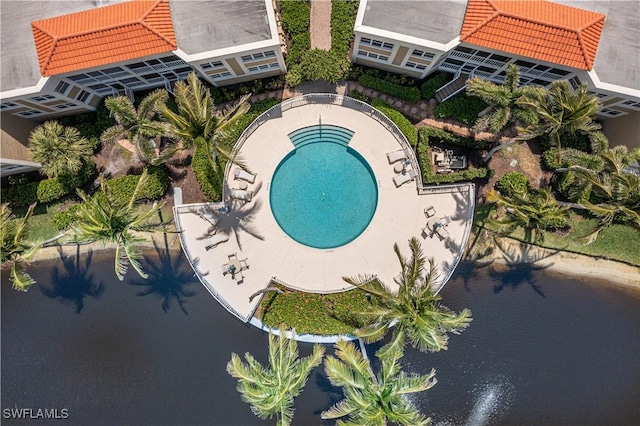 drone / aerial view of a pool
