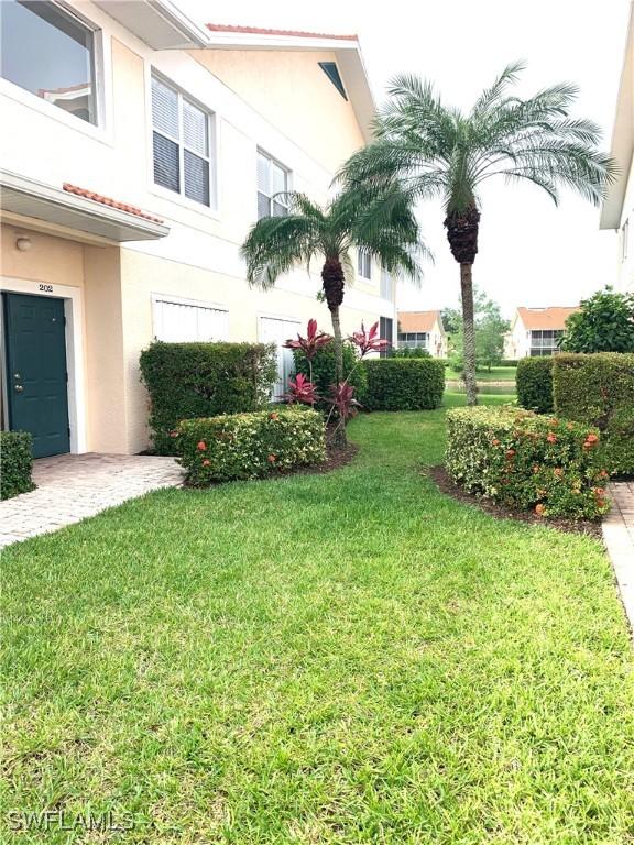 view of grassy yard