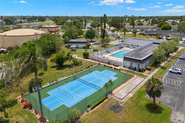 6861 Bogey Dr, Fort Myers, FL 33919 - bird's eye view of a pool